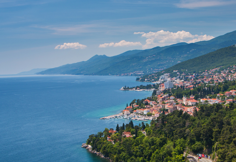 Hier, in Opatija, beginnt und endet Ihre Reise.