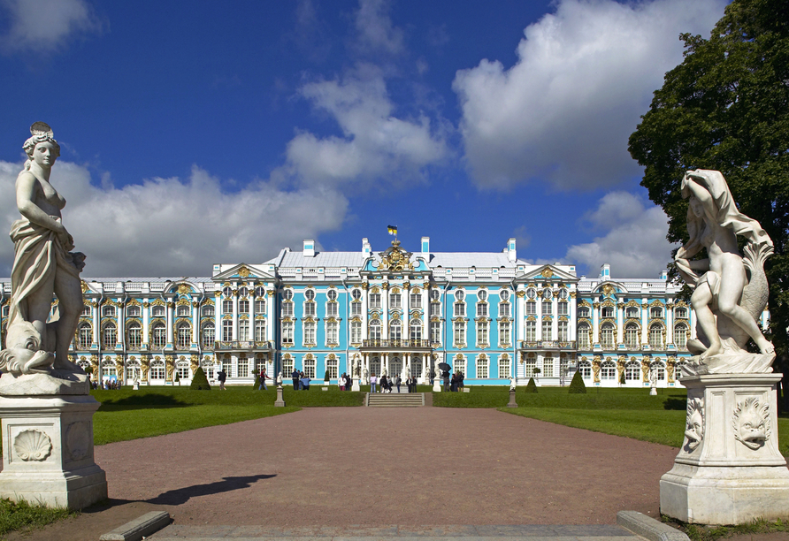 In Puschkin sehen Sie den Katharinenpark und Palast.