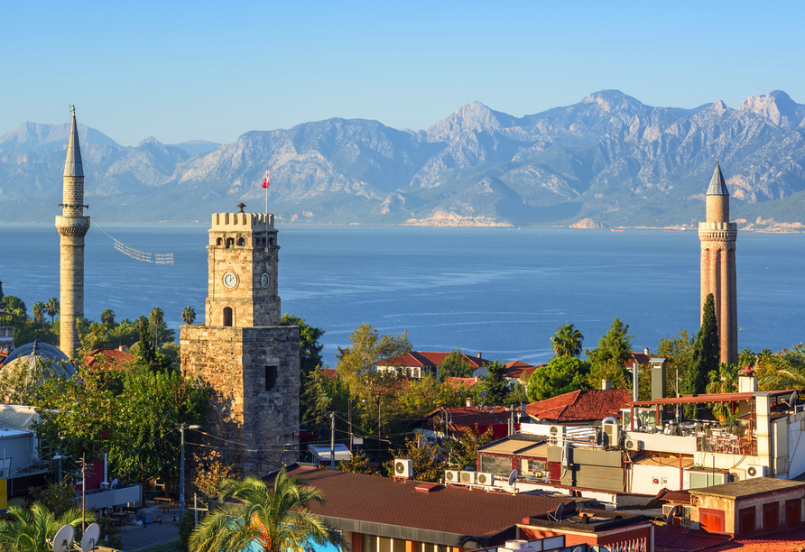 Panoramablick auf die Altstadt von Antalya