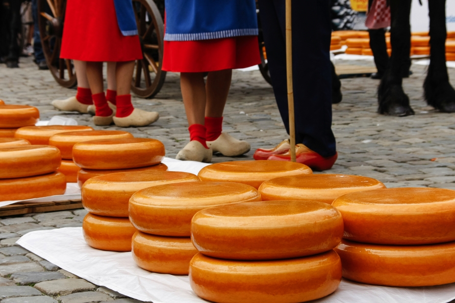 Probieren Sie unbedingt den berühmten niederländischen Käse.