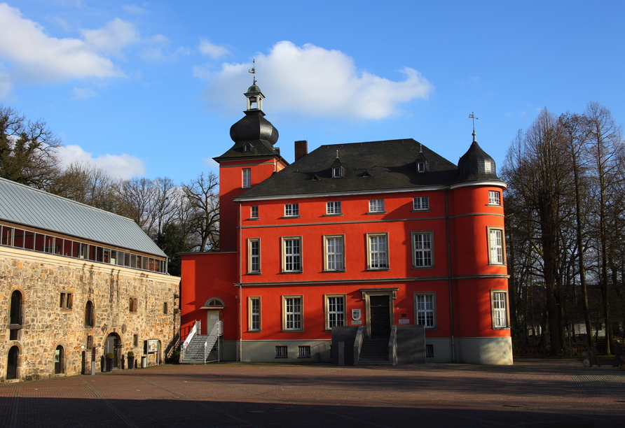 Besuchen Sie die Burg Wissem in Troisdorf und gehen Sie auf Geschichtsreise.
