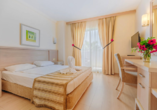 Beispiel eines Familienzimmers im Hotel Süral Resort – das Elternschlafzimmer ist hier von dem der Kinder räumlich getrennt. 