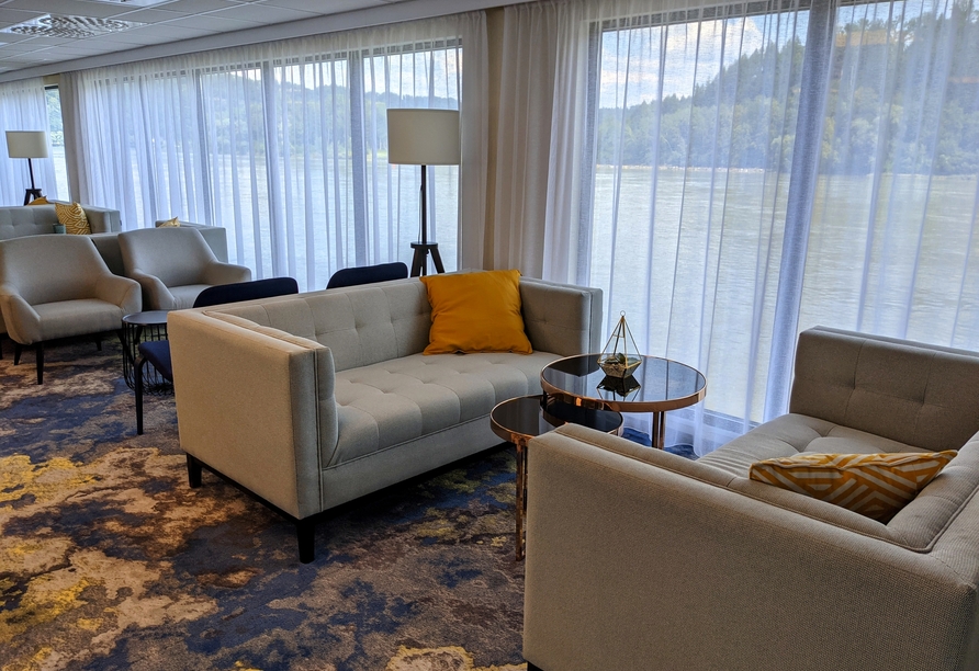 MS Albertina, Lounge