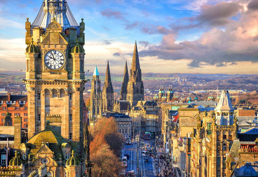 Ein Highlight Ihrer Kreuzfahrt: Besuchen Sie die schottische Hauptstadt Edinburgh.
