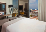 Queen Elizabeth, Hotel Meliá Barcelona Sky, Zimmerbeispiel