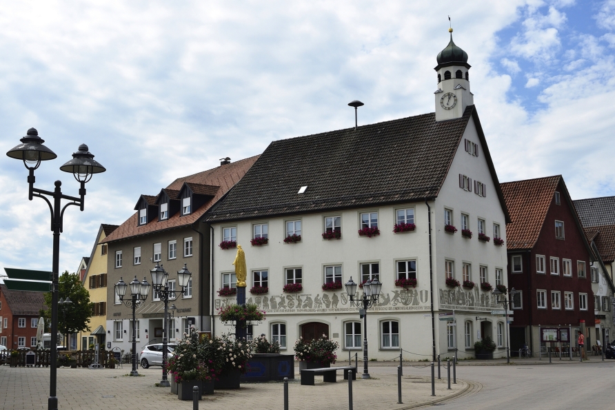 Blick auf das Rathaus von Bad Wurzach