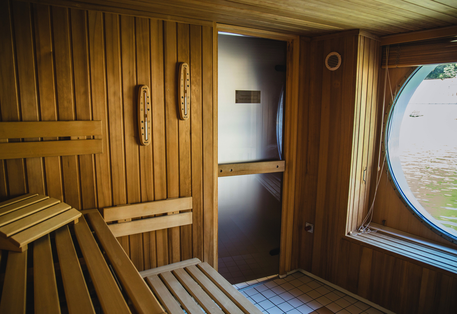 Entspannen Sie in der Sauna an Bord von DCS Amethyst.