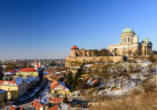 Die beeindruckende Basilika von Esztergom thront über der Stadt.