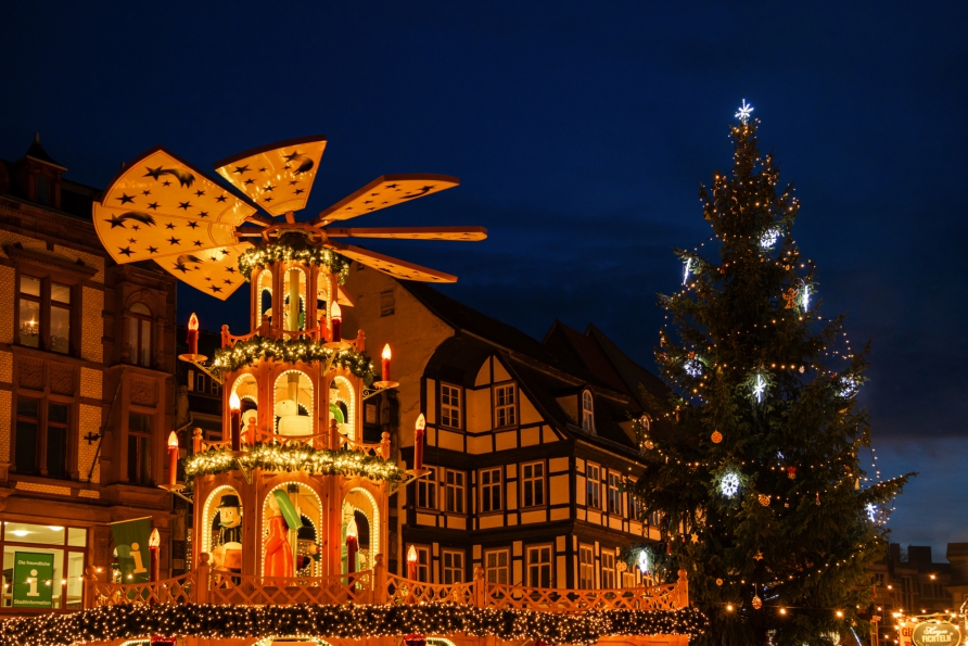 Schlendern Sie durch Quedlinburg und lassen Sie sich vom Lichterglanz verzaubern.
