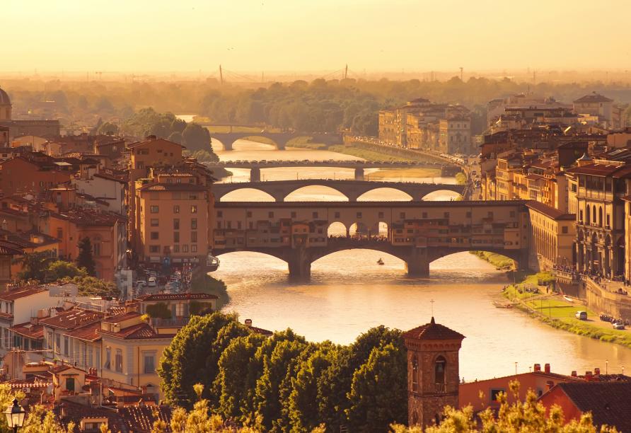 Die toskanische Hauptstadt Florenz heißt sie willkommen.