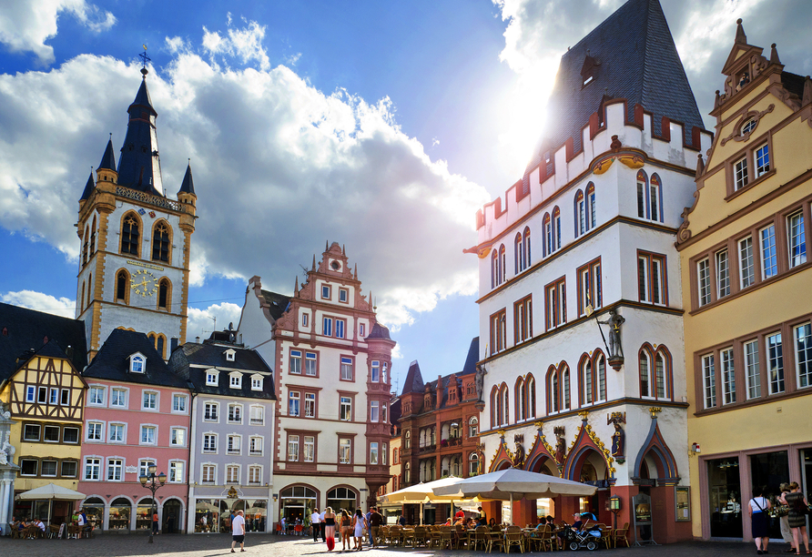 Spazieren Sie durch die Altstadt von Trier zum Hauptmarkt.