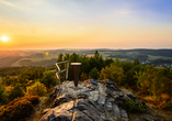 Willkommen im Erzgebirge – der Aussichtspunkt Schwartenberg wartet bereits auf Sie!