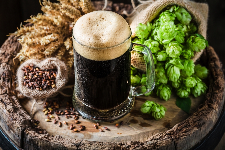 Genießen Sie das Bad Köstritzer Schwarzbier.