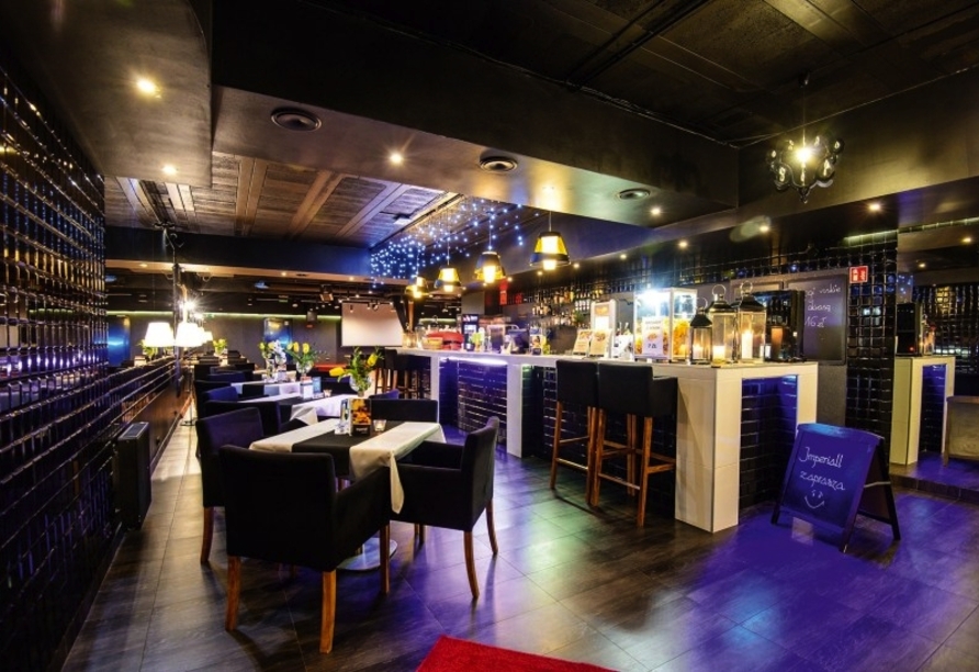 Imperiall Resort & MediSpa, Lounge Bar
