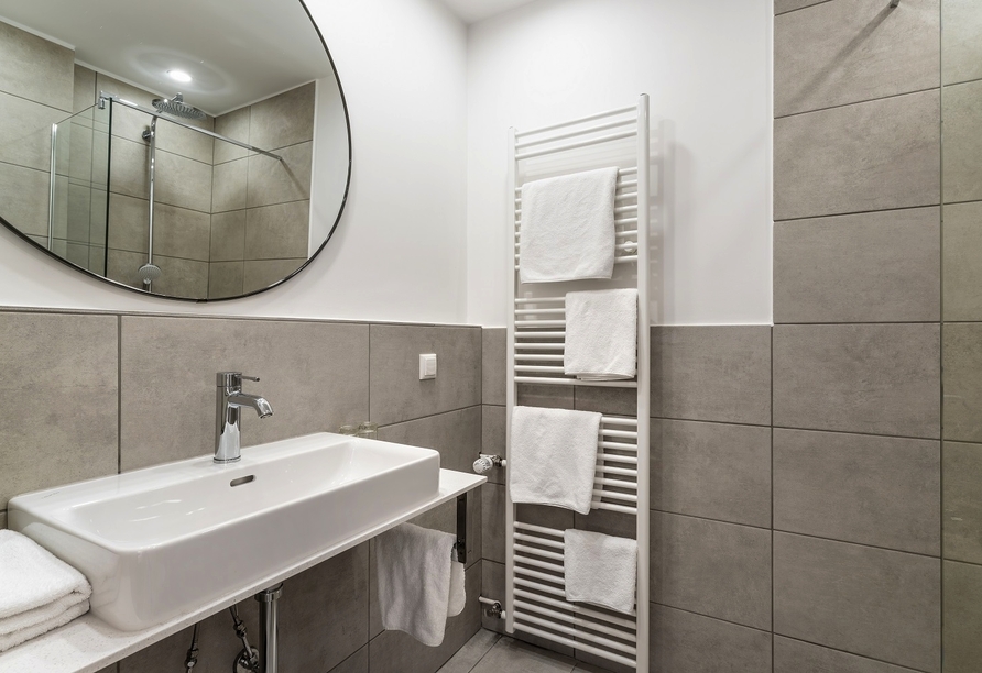 Beispiel Doppelzimmer Komfort Badezimmer