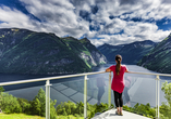 Genießen Sie den Blick über die Fjorde von unterschiedlichen Aussichtspunkten. 