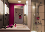 Beispiel eines Badezimmers im Hotel Moxy Stuttgart Airport/Messe