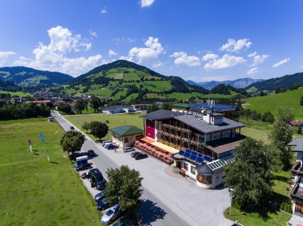 Das Hotel Harfenwirt heißt Sie herzlich willkommen.