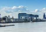 Blick auf den Rheinauhafen in Köln