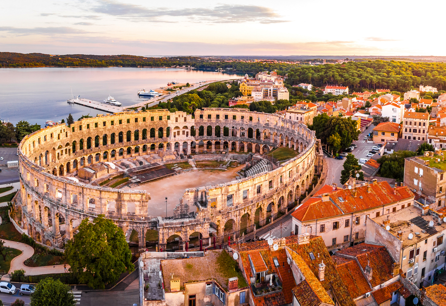 Eine der größten Sehenswürdigkeiten Pulas ist das römische Amphitheater.