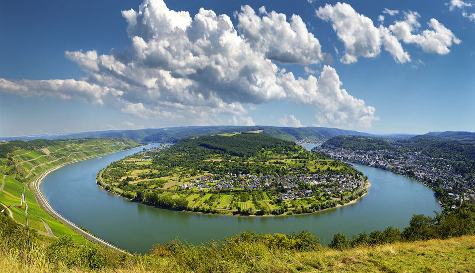 Die atemberaubende Rheinschleife bei Boppard vom Vierseenblick im UNESCO-Welterbe Oberes Mittelrheintal.