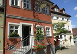 Das Hotel liegt direkt im Altstadtkern des Kur- und Heilbadeorts Bad Windsheim.