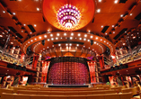Im Theater 