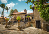 Gehen Sie auf eine Zeitreise zurück ins 16. Jahrhundert und besuchen Sie das nachgebaute Dorf Altos de Chavón in La Romana.