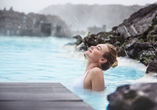 Entspannen Sie bei einem optionalen Ausflug in der Blauen Lagune – dem bekanntesten Thermalfreibad in Island.