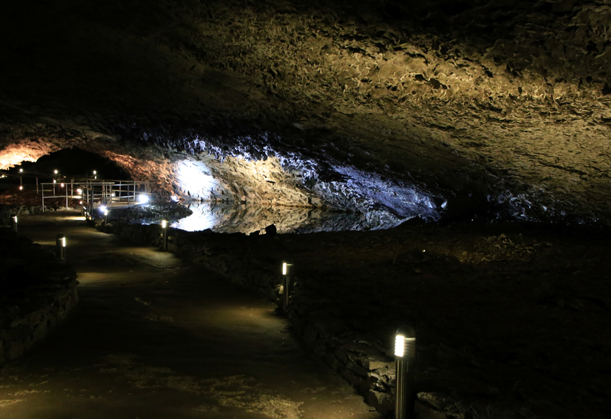 Bei einem Besuch in der Barbarossahöhle entdecken Sie eine absolute geologische Rarität.