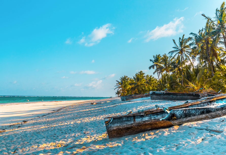 Genießen Sie entspannte Stunden am palmengesäumten Diani Beach.