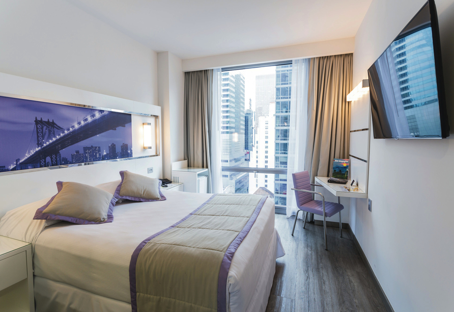 Beispiel eines Doppelzimmers mit Queensize-Bett im Hotel Riu Plaza New York Times Square