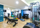 Halten Sie sich auch im Urlaub fit – im modern eingerichteten Fitnessraum des Occidental Praha Five. 