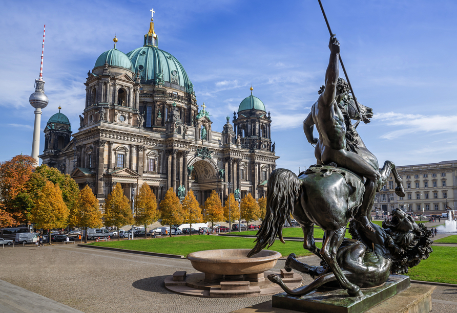 Der Berliner Dom liegt auf der Museumsinsel.