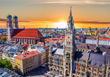 Genießen Sie während Ihres Urlaubs grandiose Ausblicke auf Münchens Top Sehenswürdigkeiten.