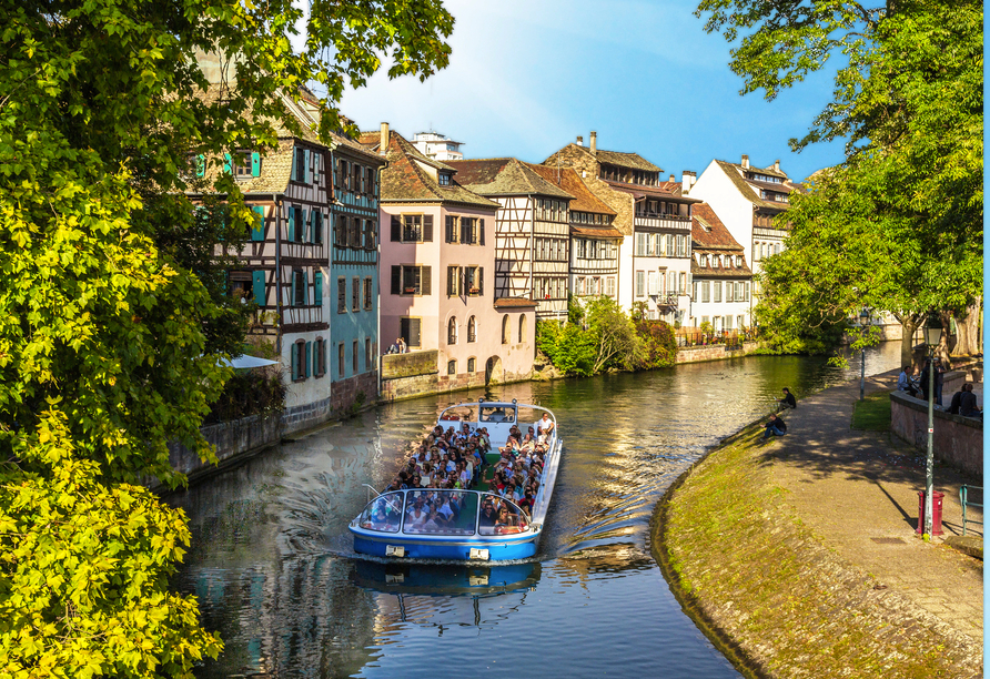 Die Ill ist so etwas wie die Seele des Elsass: Erkunden Sie Straßburg und die Region doch mal vom Wasser aus. 