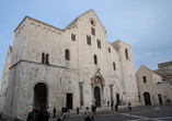 Die Basilica San Nicola ist eine Pilgerstätte und beherbergt das Grab des heiligen Nikolaus.