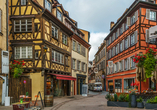 Die bunten, romantischen Gassen in Straßburg laden zum Schlendern und Bewundern ein.