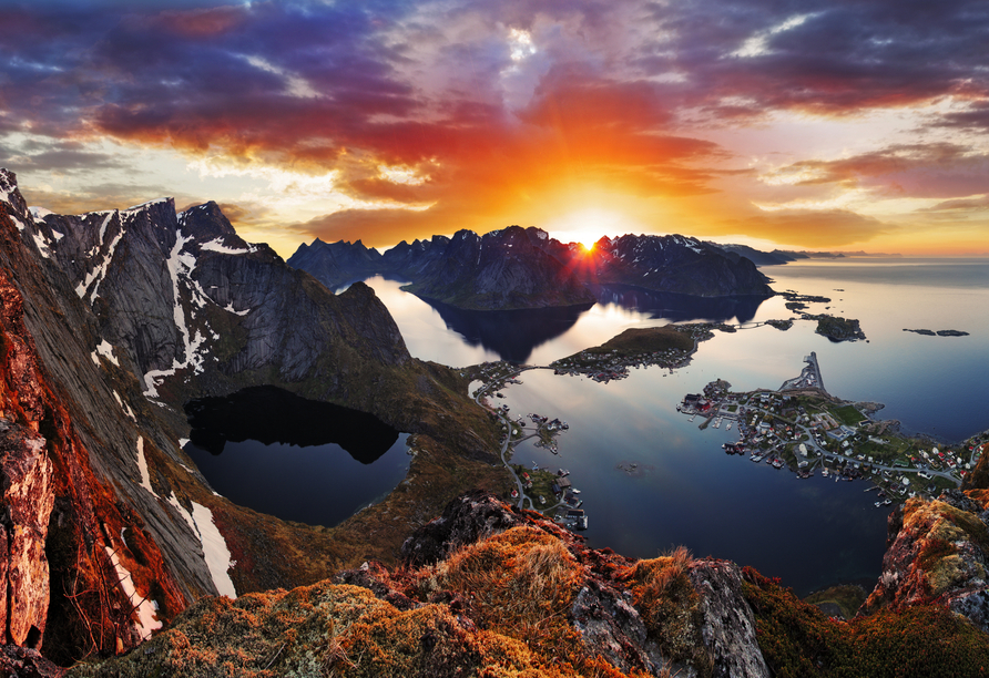 Der Sonnenuntergang über Norwegen ist einfach einmalig.