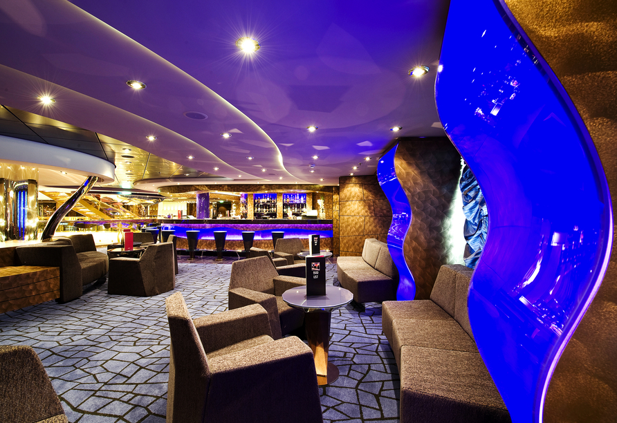 Zahlreiche Bars und Lounges erwarten Sie an Bord der MSC Splendida, wie hier die L'Aperitivo Bar.