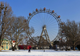 Drehen Sie eine Runde auf dem berühmten Riesenrad im Wiener Prater.