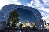 Machen Sie von Dordrecht aus einen Ausflug nach Rotterdam mit der extravaganten Markthalle.