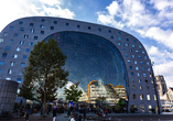 Die Markthalle Rotterdam ist nicht nur ein Schlemmerparadies sondern beeindruckt auch mit extravaganter Architektur.