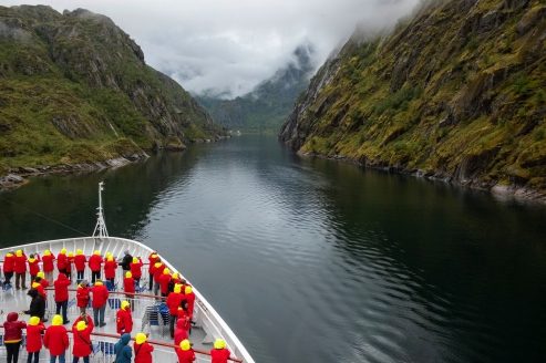 Freuen Sie sich auf dieses einmalige Erlebnis: Mit Hurtigruten durch die norwegischen Fjorde!