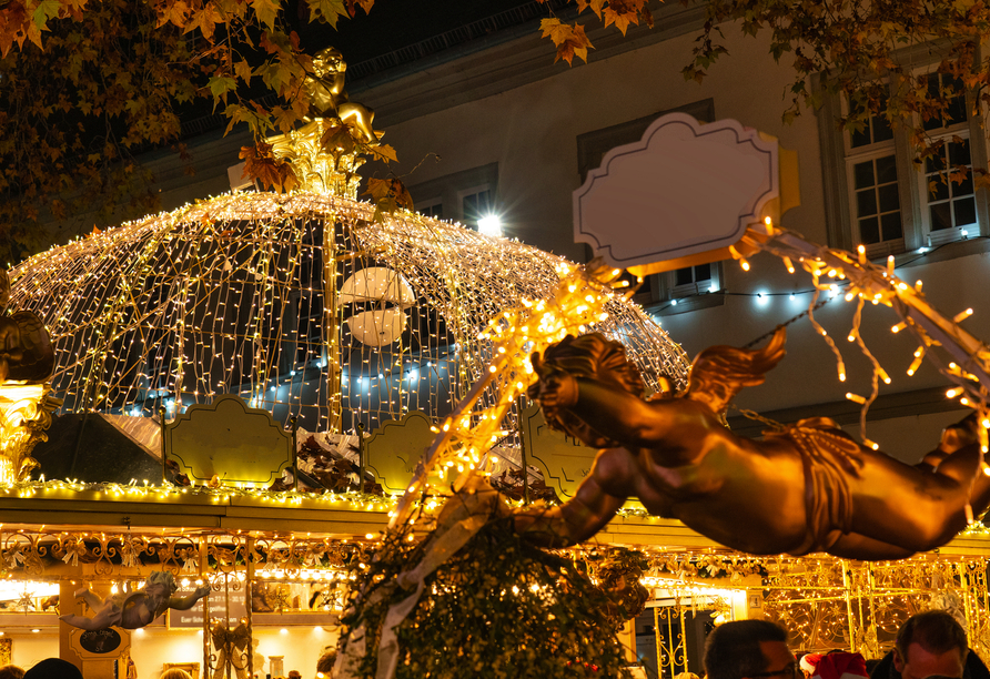 Entdecken Sie den wunderbaren Weihnachtsmarkt in der Altstadt von Koblenz.