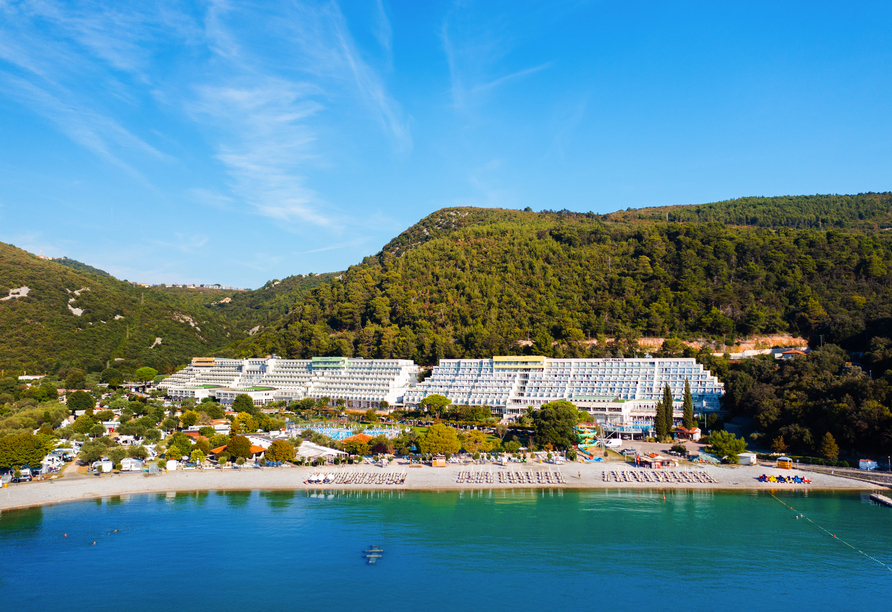 Ihr Hotel Mimosa liegt direkt am Strand.