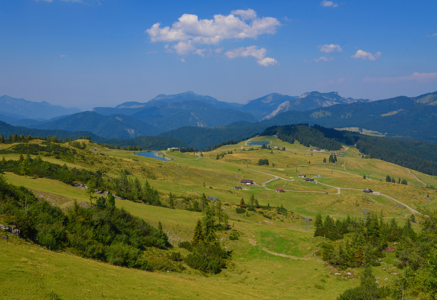 Lassen Sie sich vom Chiemgauer Alpenpanorama bezaubern.