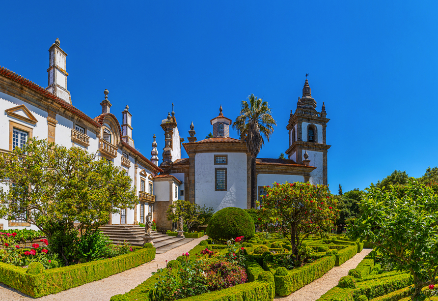 Ab Peso da Régua haben Sie die Möglichkeit, den prunkvollen Palast und die Gärten von Mateus in Vila Real zu besichtigen.