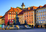 Spazieren Sie über den Hauptplatz in der Grazer Altstadt.