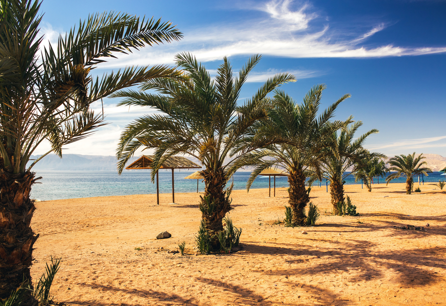 Genießen Sie die Sonne und den Strand in Akaba in Jordanien.